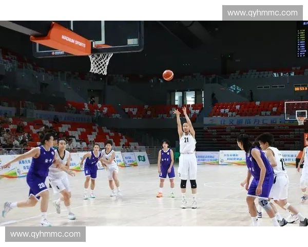 三分球风靡篮球赛场如何改变现代篮球的战术格局与进攻模式